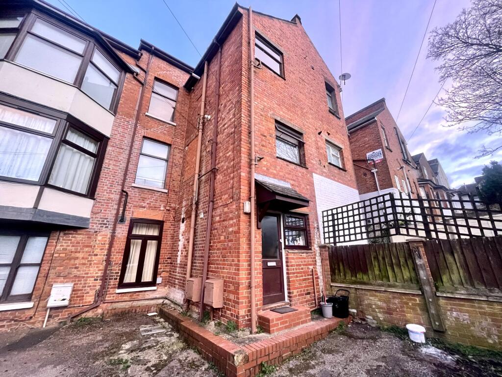 Main image of property: The Warren, Aldershot, Hampshire, GU11