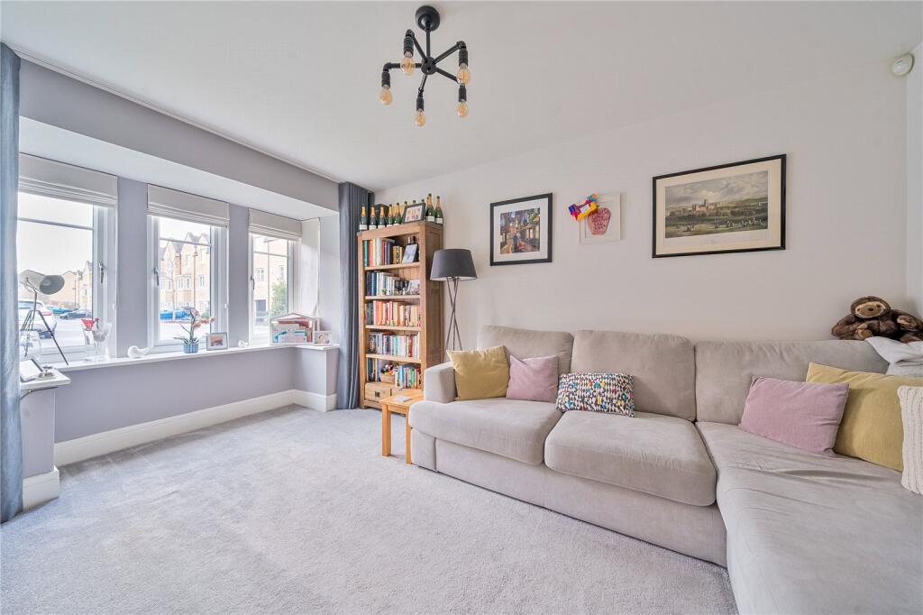 House in Leeds, Calverley - View 2