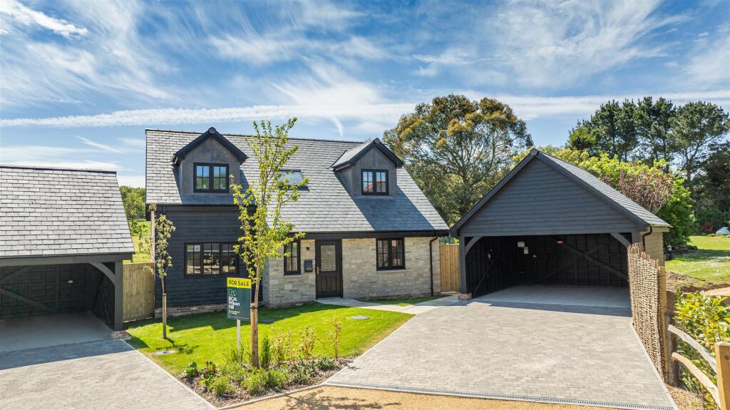 Main image of property: 7, Town End