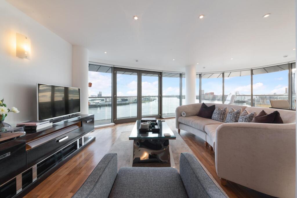 Main image of property: New Providence Wharf, 1 Fairmont Avenue, London, E14