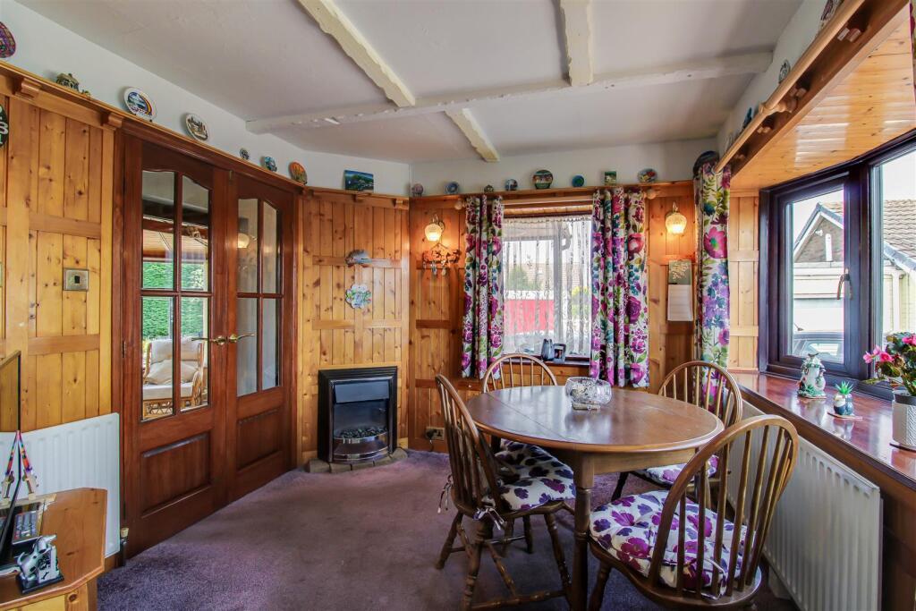 House in Wakefield - View 4