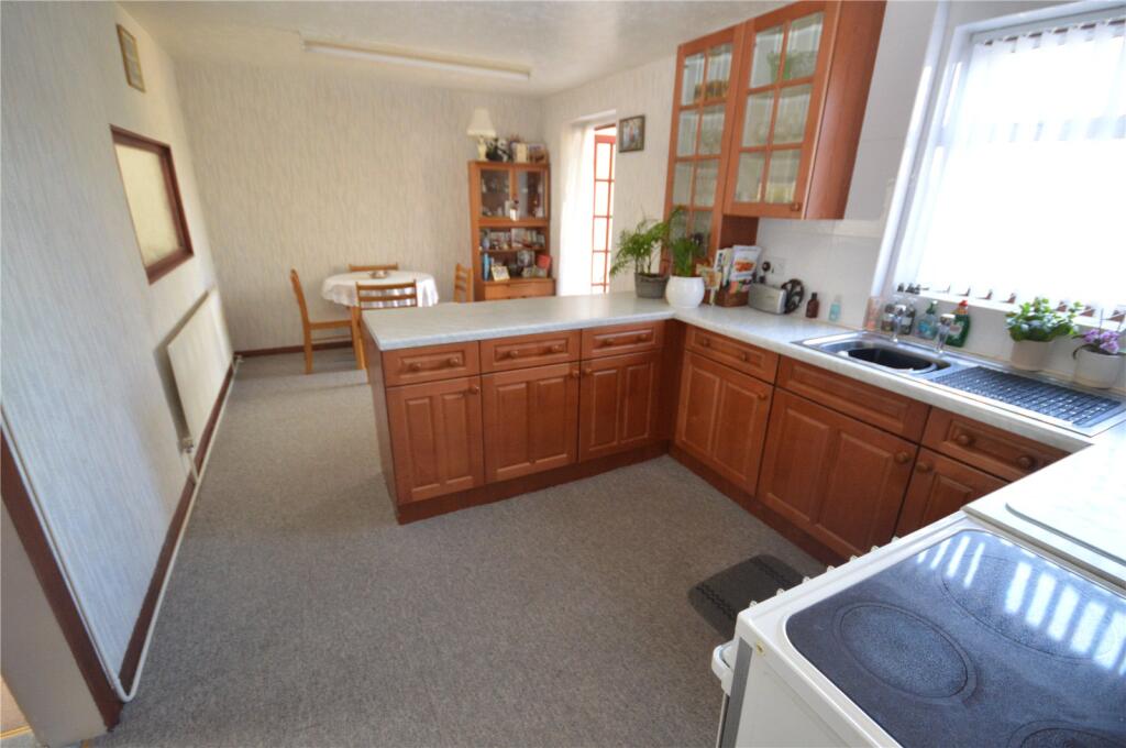 House in Luton - View 5