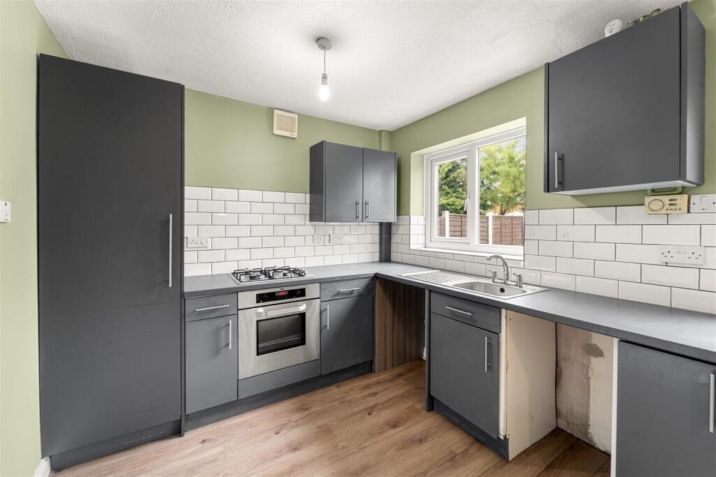 House in Trafford, Sale Moor - More