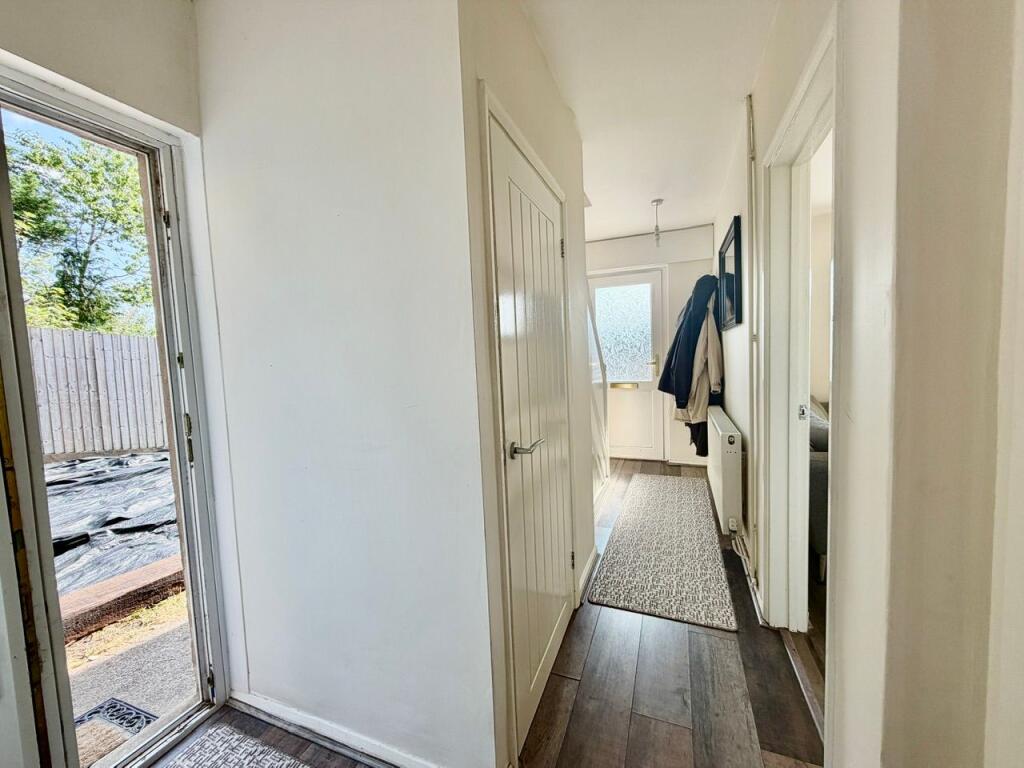 House in Newport - View 4