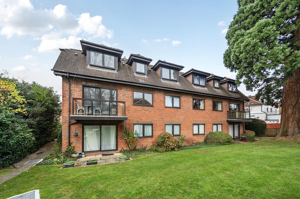 Main image of property: Woodside Grove, Woodside Park, N12