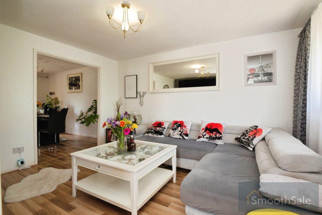 House in Cardiff, St Mellons, Trowbridge - View 4