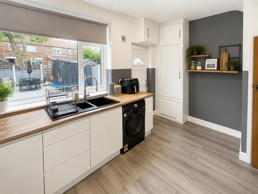 House in Stockport, Greater Manchester - View 4