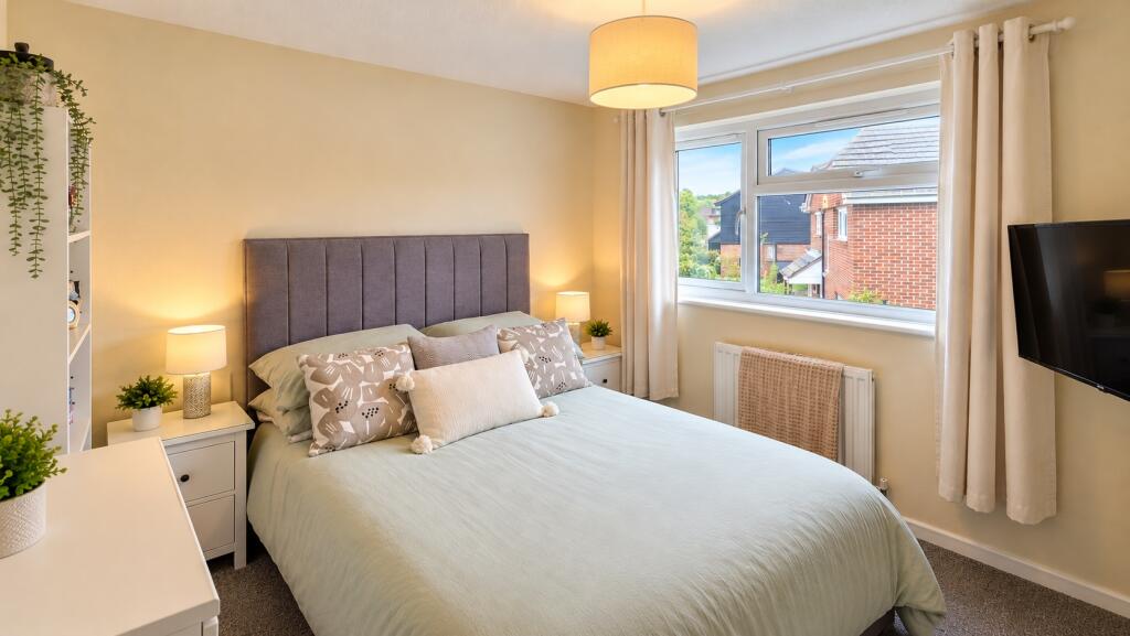 House in Newport Pagnell, Tickford End - More