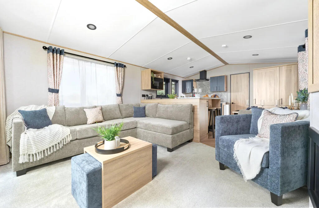 ABI Ingleton Luxury Lodge , Colchester Country Park, Cymbeline Way, Colchester, Essex, CO3 4AG photo 4