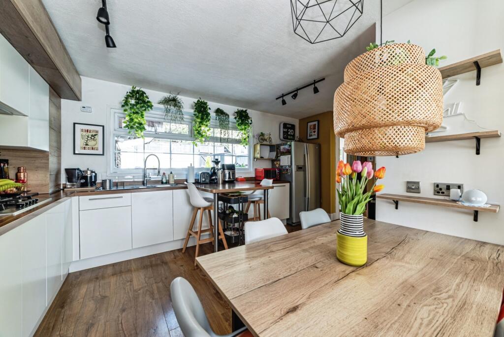 House in Basingstoke and Deane, Winklebury - View 5