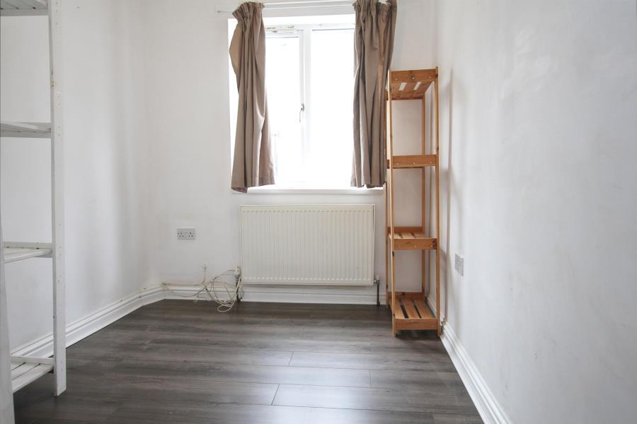 Apartment in Bristol, Ashley Down - More