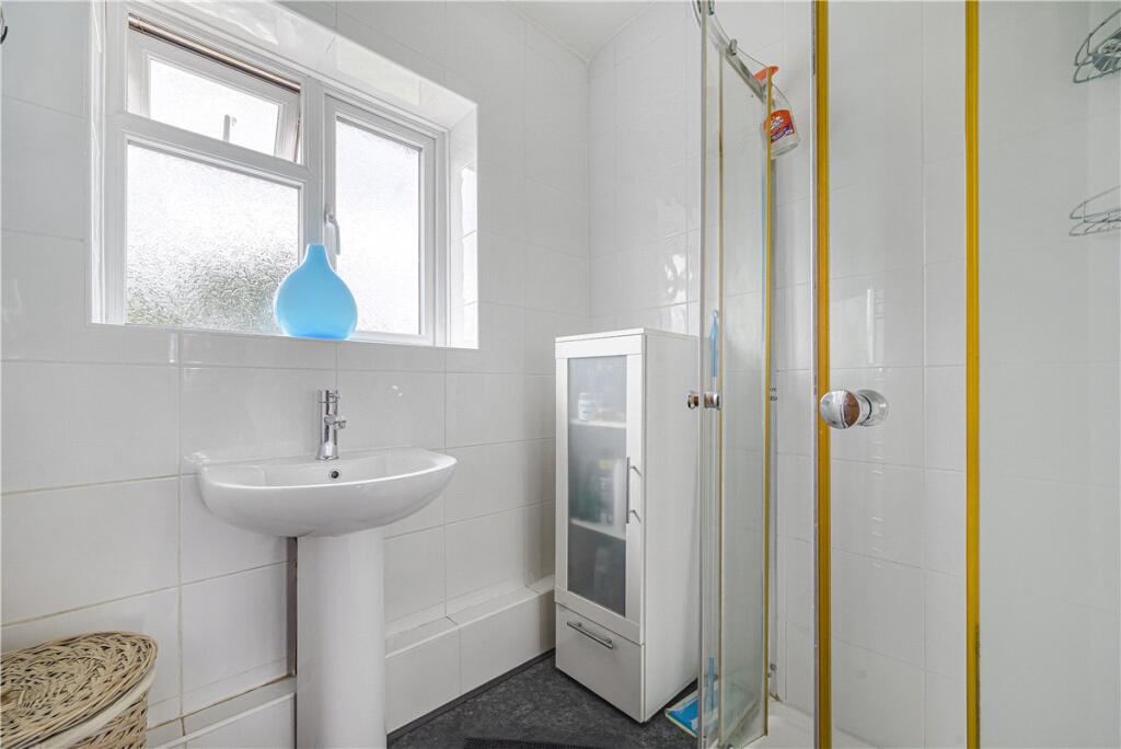 House in London, St Mary Cray - More