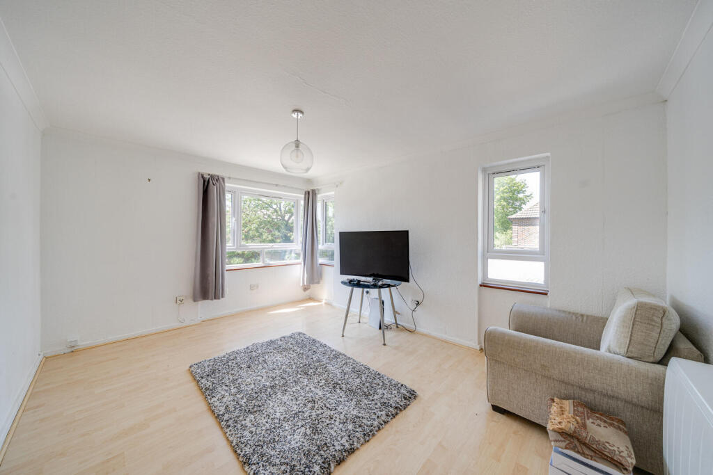 Main image of property: Fortis Green, London