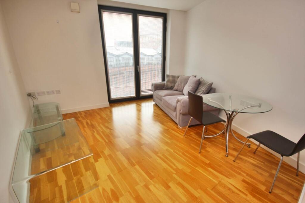 The Hub, Piccadilly Place, Manchester photo 2