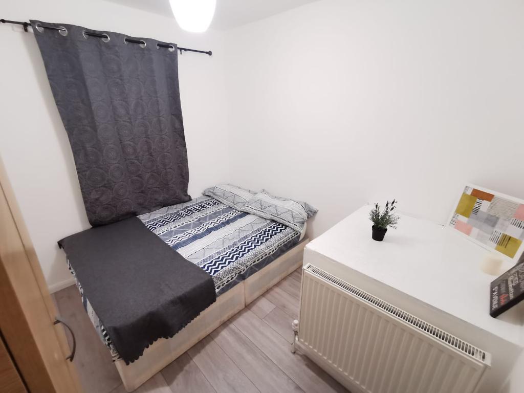 Main image of property: Cephas Street, Stepney Green, London, E1 4AU