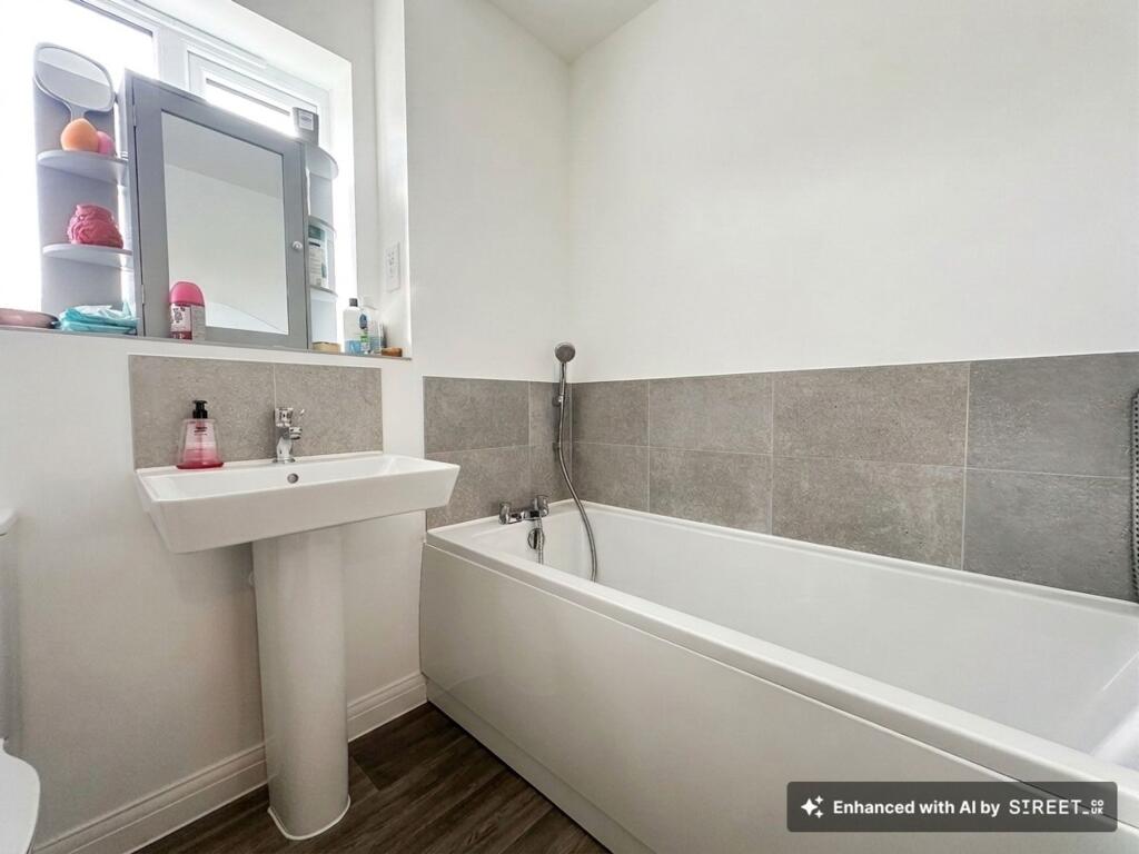Apartment in Bristol - More