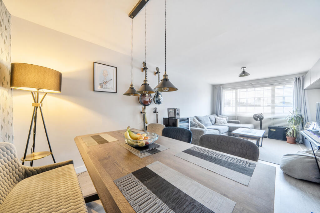 Apartment in Hemel Hempstead, Chesham - More