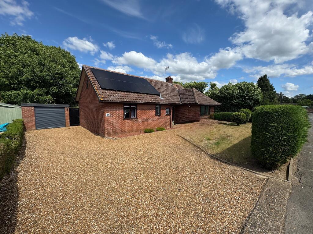 3-bed bungalow on School Lane, Northwold, Thetford, £350,000