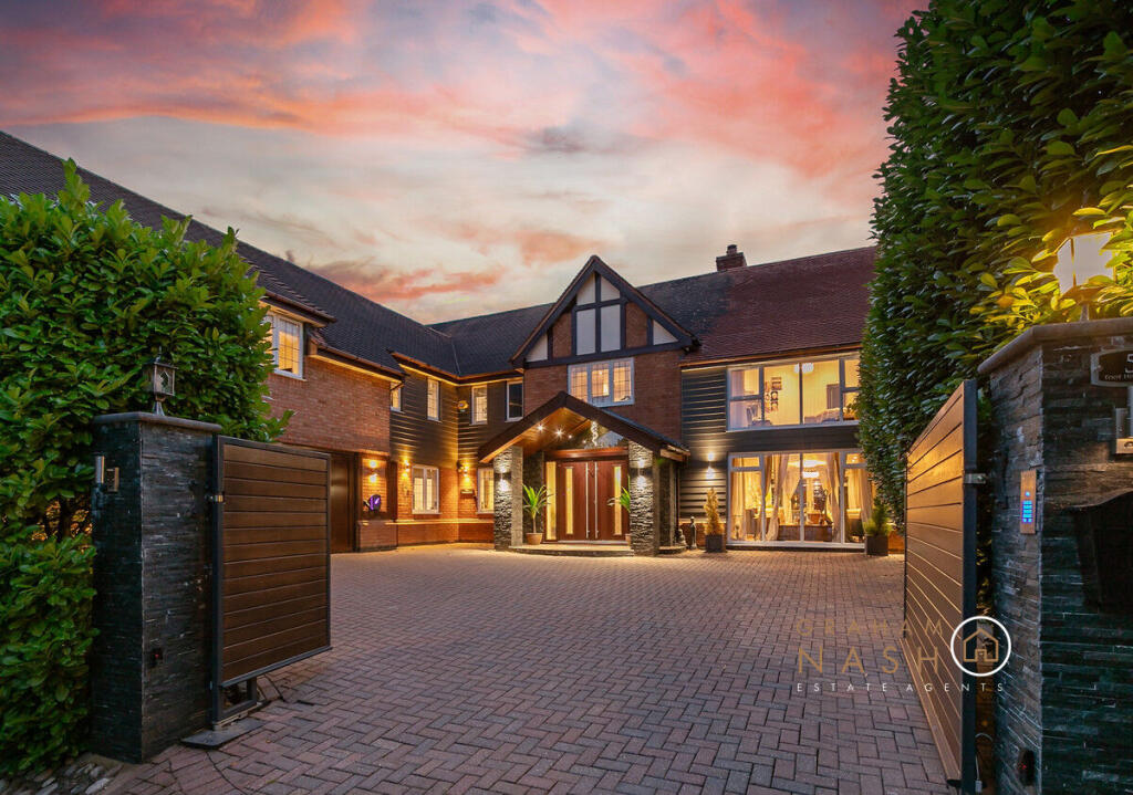 Main image of property: Toot Hill Close, Shenley Church End, MK5