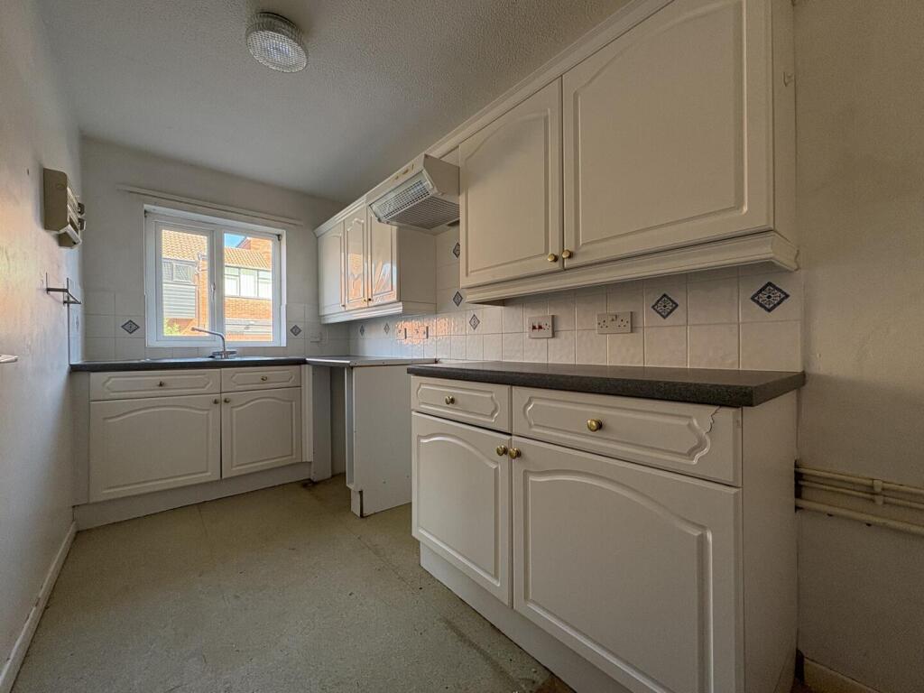 Apartment in Taunton - View 2