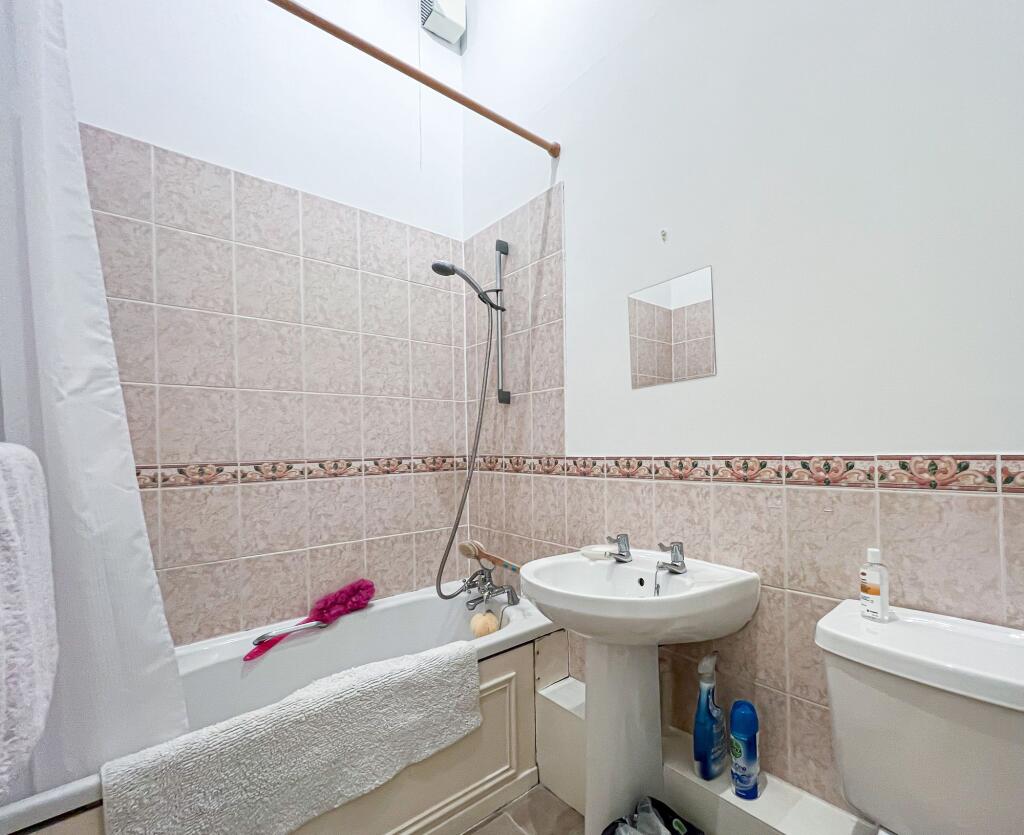 Bellingham Close, Thirsk, YO7 photo 3