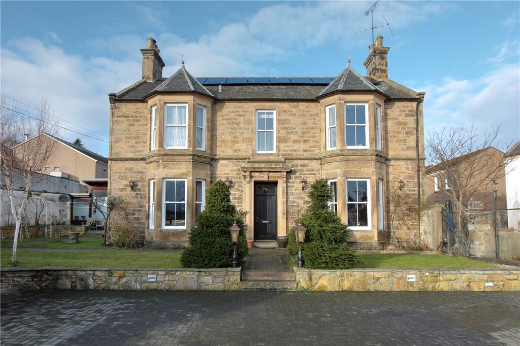 Main image of property: 16 South Guildry Street, Elgin, Moray, IV30