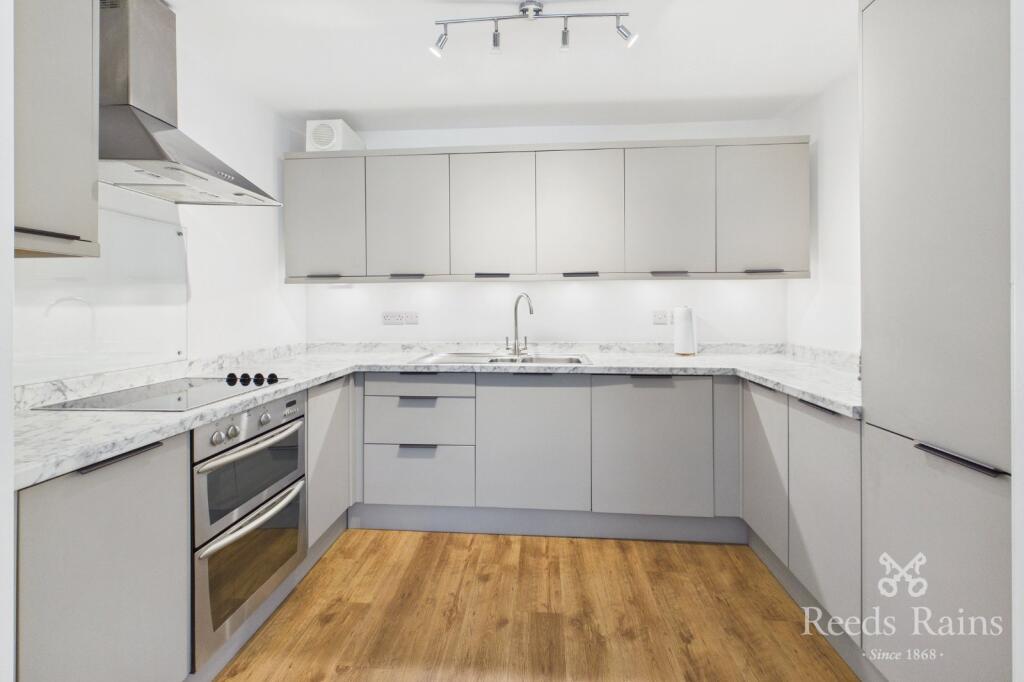 Apartment in Macclesfield, Cheshire East - View 3
