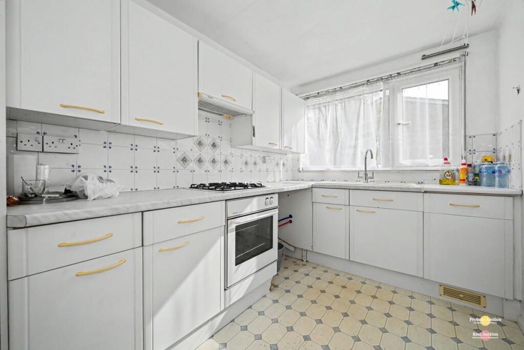 Apartment in Reading - More