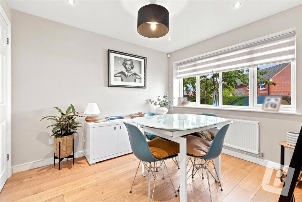 House in Basildon, Wickford - View 4