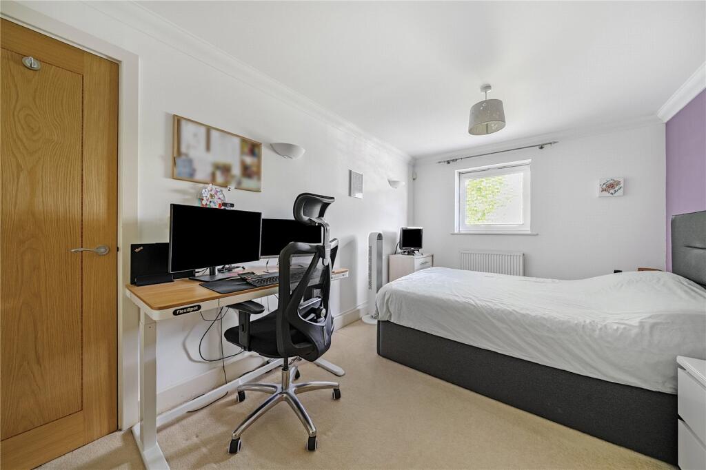 Reservoir Road, Ruislip, Middlesex – pohled 6