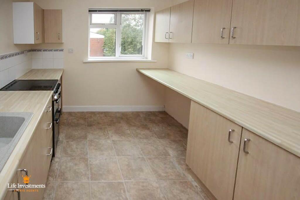 Apartment in Warwick - View 5