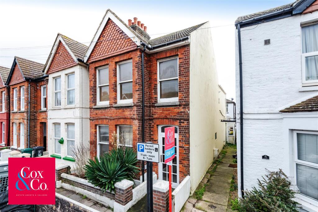 Apartment in Hove, Brighton and Hove - View 4