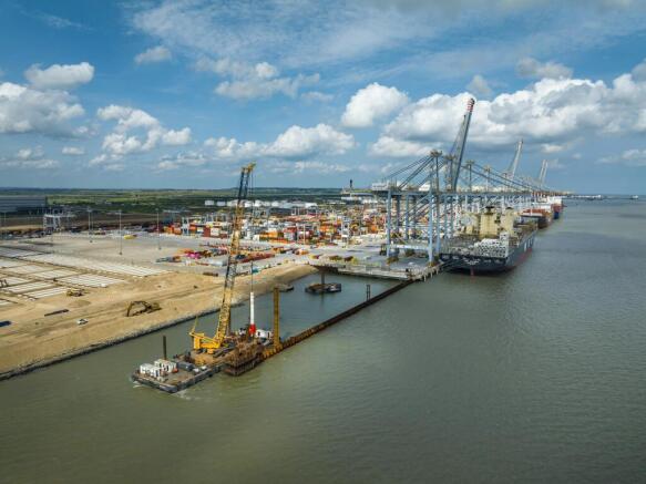 High Res_Update Imagery_London Gateway_DP World_Jun2365.jpg