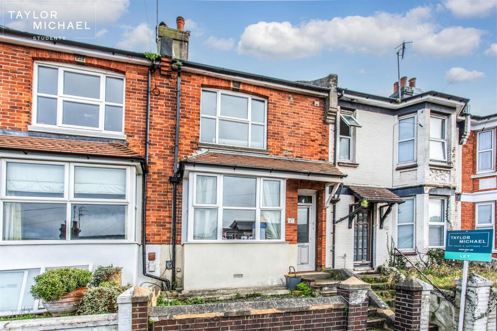 4 bedroom terraced house for rent