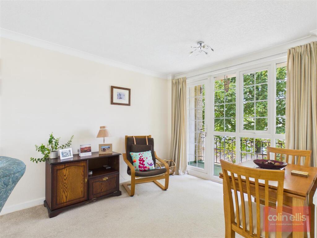 Apartment in York - More