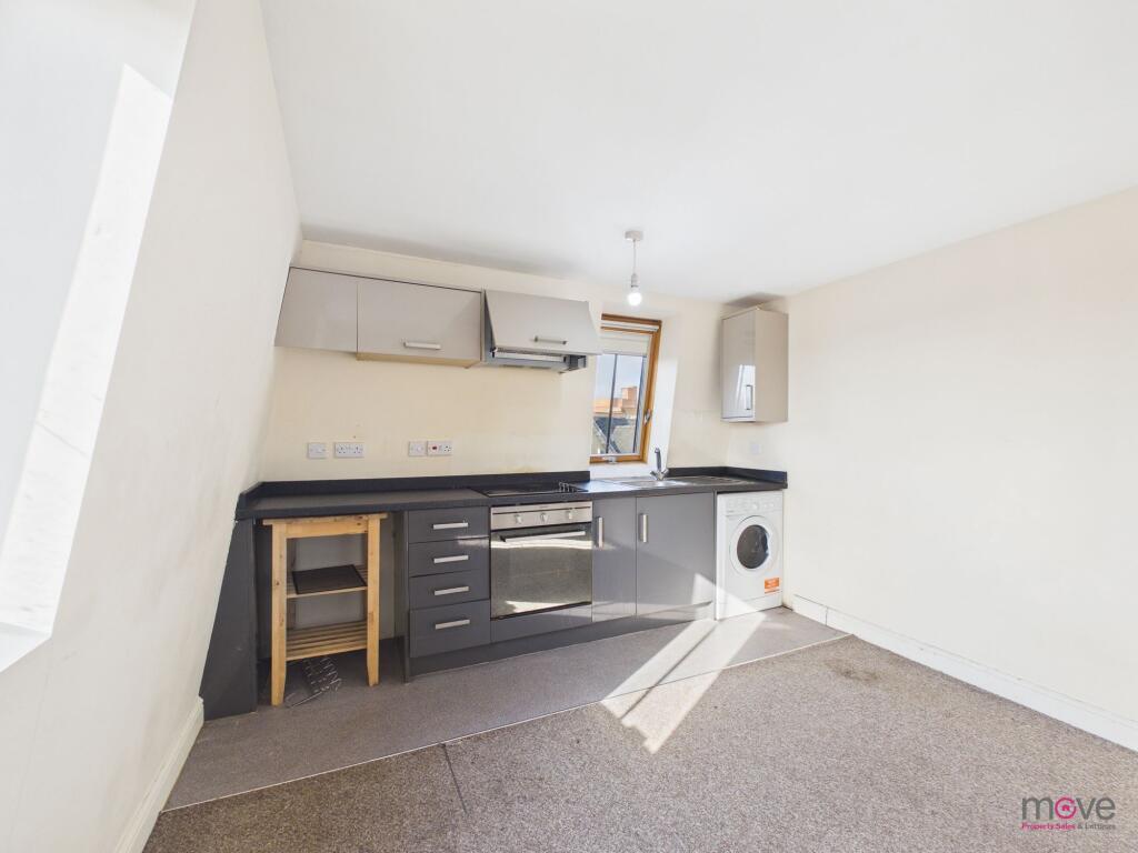 Main image of property: Nashs Passage, Worcester, WR1