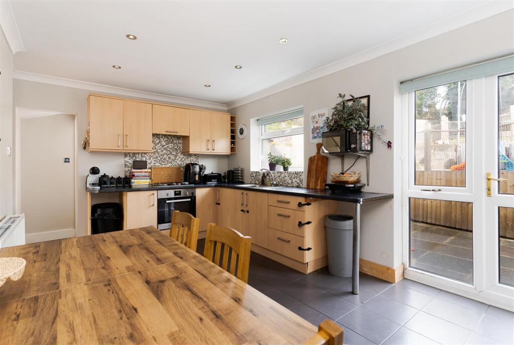 House in Cardiff, Pentrebane, Fairwater - More