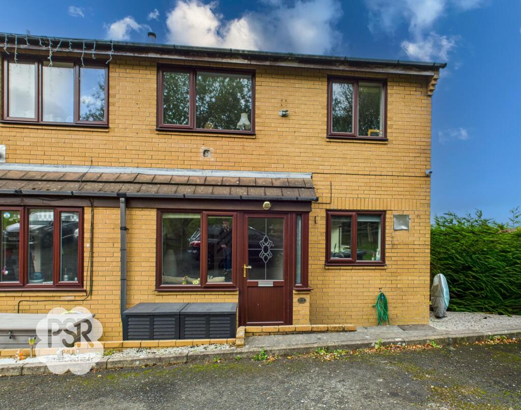 2-bed terraced on Johnson Way, Chapel-En-Le-Frith, SK23, £200,000