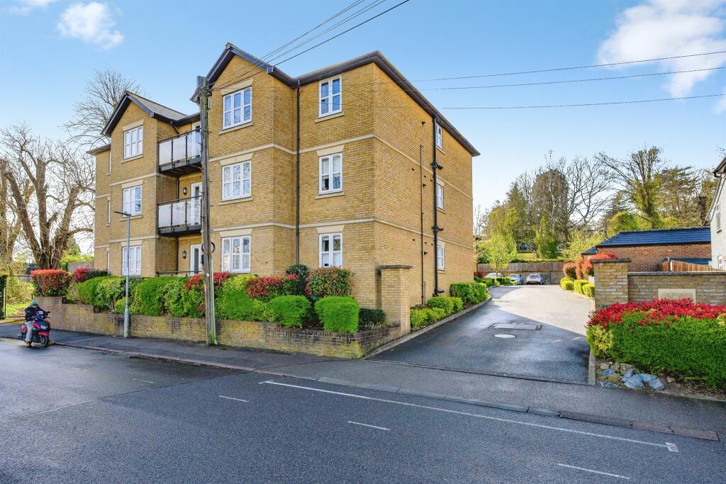 Main image of property: Cotterells, Hemel Hempstead