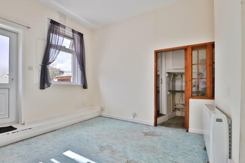 Apartment in Bournemouth - View 5