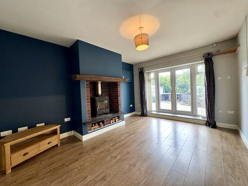 House in Merthyr Tydfil, Cefn-coed-y-cymmer, Cefn Coed - View 2