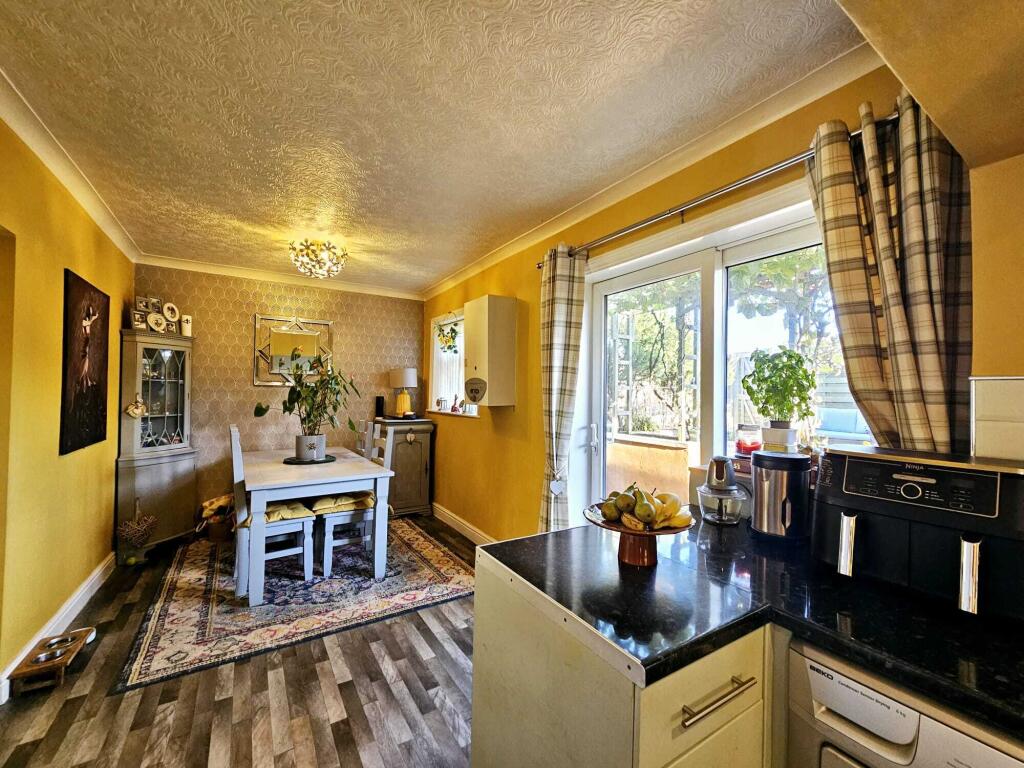 Linden Road, Newby, Scarborough, North Yorkshire - View 6