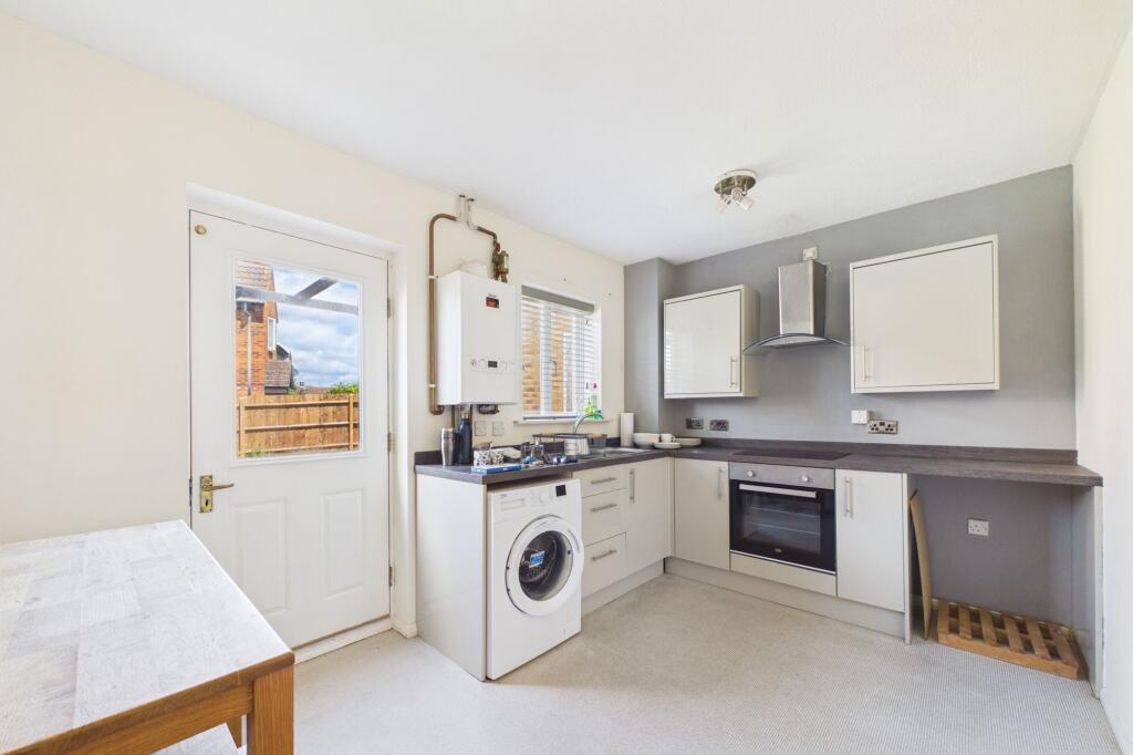Plessey Close, Towcester, NN12 photo 4