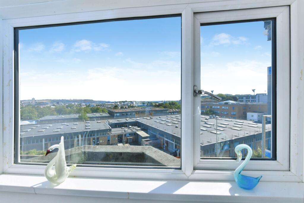 Apartment in Plymouth - View 4