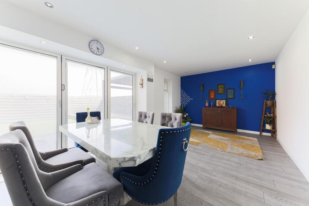 House in North Tyneside, Holystone Park, Holystone - More
