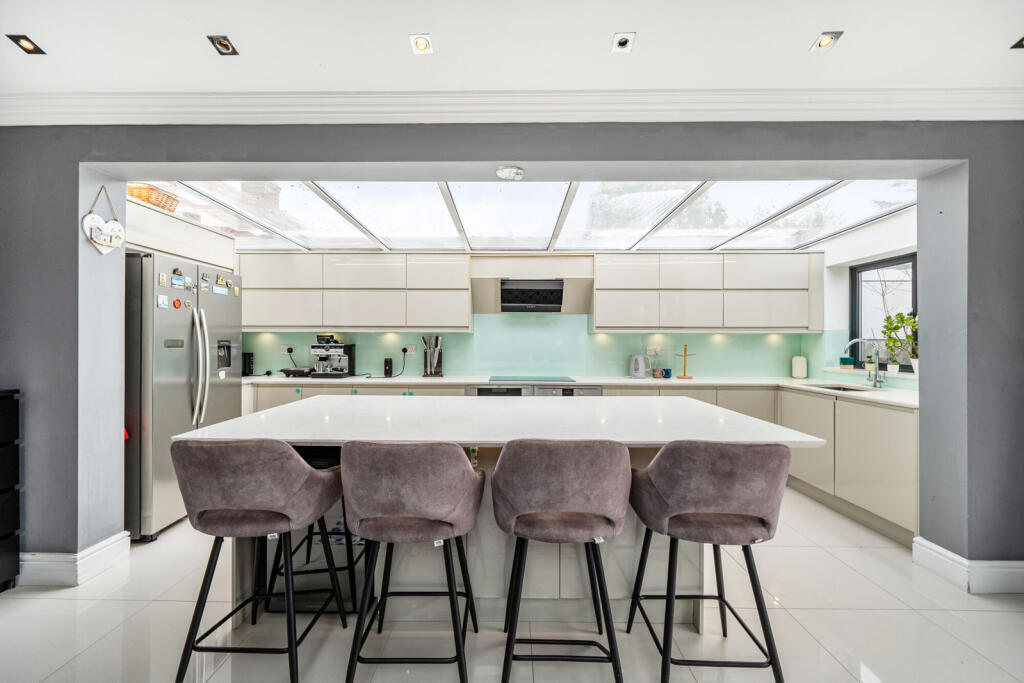 House in Southall - View 5