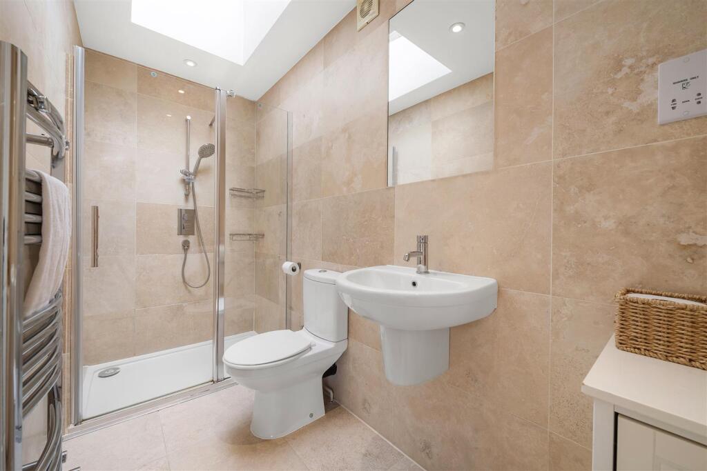 Apartment in London - View 2