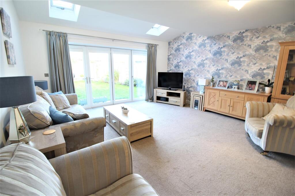 Additional image 3 of Delf Hill Close, Low Moor, Bradford