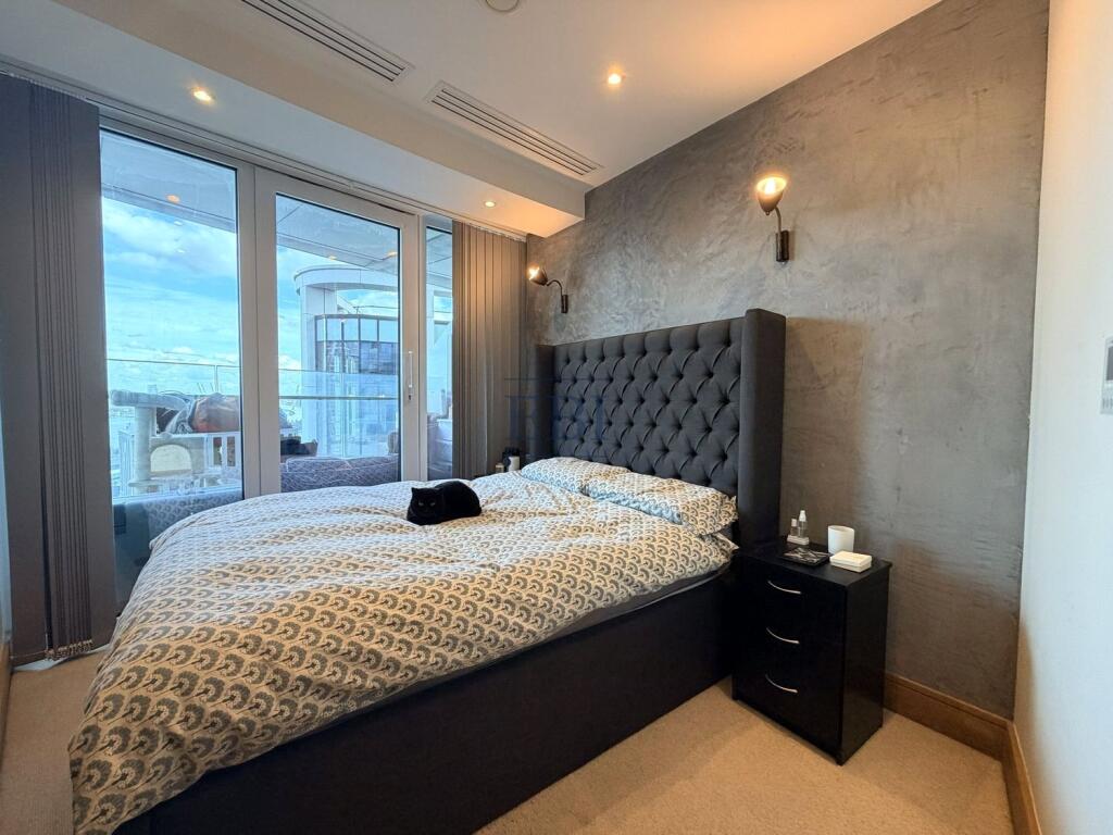 Apartment in London, St John's Estate, Isle of Dogs - View 4