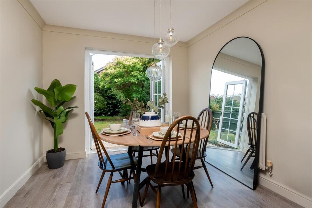 House in Stratford-on-Avon, Wellesbourne CP - View 2